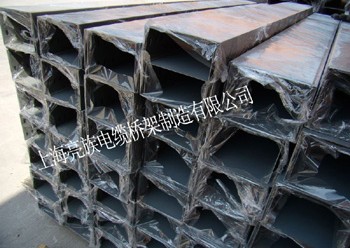 關(guān)于槽式電纜橋架的！