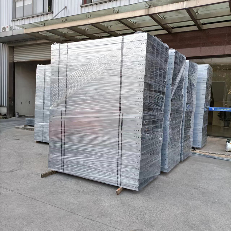 世間如此輕巧的鋁合金槽式橋架